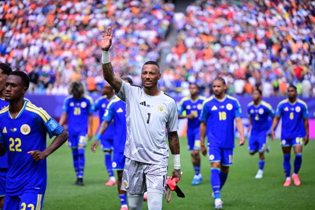 Curacao v Ivory Coast - FIFA World Cup, WM, Weltmeisterschaft, Fussball 2026 - Group E PHILADELPHIA, USA - JUNE 25: Eloy Room of Curacao greets the fans during the 2026 FIFA World Cup First Stage Group E match between Curacao and Ivory Coast at Lincoln Financial Field (Philadelphia Stadium) in Philadelphia, Pennsylvania, United States on June 25, 2026. Abdulhamid Hosbas Anadolu Pennsylvania United States. Editorial use only. Please get in touch for any other usage.  Copyright: x2026xAnadoluxAbdulhamidxHosbasx