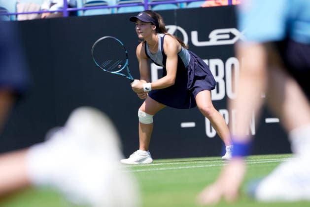 Lexus Eastbourne Open - Day Four Zeynep Sonmez of Turkey competes against third seed Jelena Ostapenko of Latvia during their quarterfinal match at the 2026 Lexus Eastbourne Open Women s tennis tournament at the Devonshire Park Lawn Tennis Club in Eastbourne, England, on June 25, 2026. Eastbourne United Kingdom  Copyright: xOwenxHammondx originalFilename:hammond-2026lexu260625_npmNz.jpg