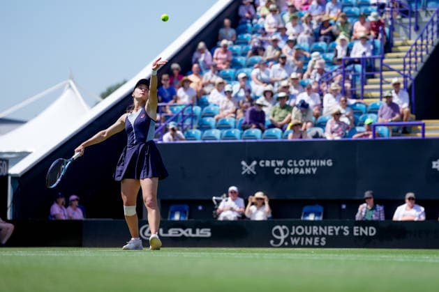 Lexus Eastbourne Open - Day Four Zeynep Sonmez of Turkey competes against third seed Jelena Ostapenko of Latvia during their quarterfinal match at the 2026 Lexus Eastbourne Open Women s tennis tournament at the Devonshire Park Lawn Tennis Club in Eastbourne, England, on June 25, 2026. Eastbourne United Kingdom  Copyright: xOwenxHammondx originalFilename:hammond-2026lexu260625_npTBN.jpg