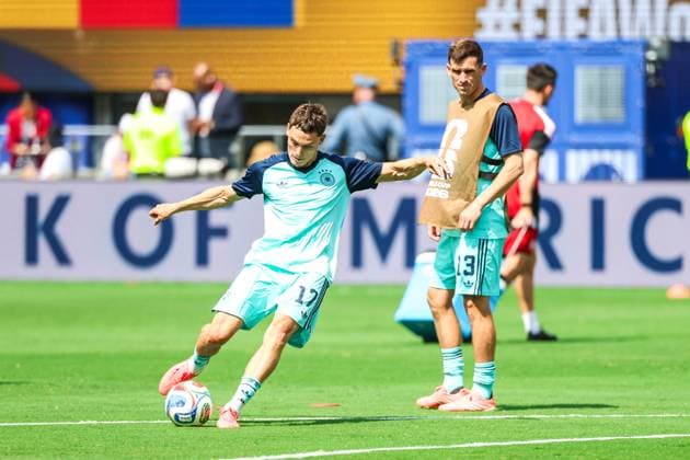 RECORD DATE NOT STATED FIFA World Cup, WM, Weltmeisterschaft, Fussball 2026 - Group E - Ecuador v Germany Florian Wirtz and Pascal Groß players of Germany during the warm-up before the match between Ecuador and Germany in the third round of Group E of the 2026 FIFA World Cup group stage at New York New Jersey Stadium, in East Rutherford, United States, on Thursday, June 25, 2026.(Foto: William Volcov Brazil Photo Press IMAGO) Sports East Rutherford NJ United States of America Copyright: xWILLIAMxVOLCOVx