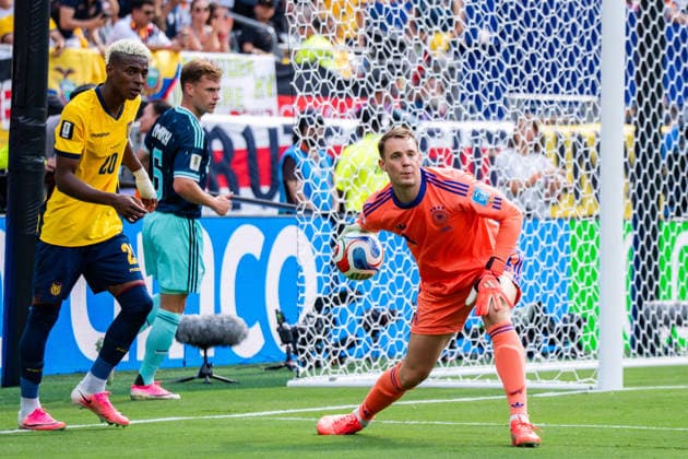 FIFA Fussball Weltmeisterschaft 2026, Gruppe E, Spiel 3, Ecuador vs Deutschand, 25.06.2026, Metlife-Stadion in New Jersey Manuel Neuer (Deutschland) Joshua Kimmich (Deutschland) Nilson Angulo (Ecuador) *** 2026 FIFA World Cup, Group E, Match 3, Ecuador vs. Germany, June 25, 2026, MetLife Stadium in New Jersey Manuel Neuer (Germany), Joshua Kimmich (Germany), Nilson Angulo (Ecuador) Copyright: xBahhoxKarax