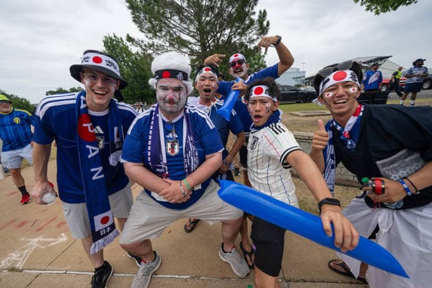260625 Supporters of Japan ahead of the FIFA World Cup, WM, Weltmeisterschaft, Fussball 2026 football match between Japan and Sweden on June 25, 2026 in Dallas. Photo: Ludvig Thunman BILDBYRAN kod LT PA1259 bbeng fotboll football soccer fotball vm fotbolls-vm fotball-vm fotbolls-vm 2026 fifa world cup 2026 sverige sweden sverige a japan publik *** 260625 Supporters of Japan ahead of the 2026 FIFA World Cup soccer match between Japan and Sweden on June 25, 2026 in Dallas. Photo by Ludvig Thunman, BILDBYRAN. Code: LT PA1259 bbeng soccer football soccer World Cup 2026 FIFA World Cup 2026 Sweden Sweden A Japan audience  Copyright: LUDVIGxTHUNMAN BB260625LT015