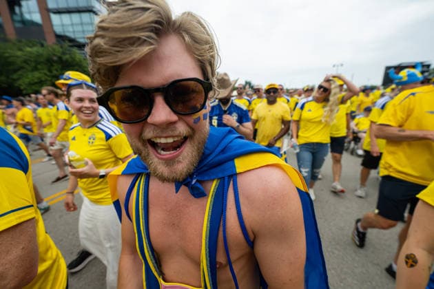 260625 Fans of Sweden ahead of the FIFA World Cup, WM, Weltmeisterschaft, Fussball 2026 football match between Japan and Sweden on June 25, 2026 in Dallas. Photo: Ludvig Thunman BILDBYRAN kod LT PA1259 bbeng fotboll football soccer fotball vm fotbolls-vm fotball-vm fotbolls-vm 2026 fifa world cup 2026 sverige sweden sverige a japan publik *** 260625 Swedish fans ahead of the 2026 FIFA World Cup soccer match between Japan and Sweden on June 25, 2026 in Dallas. Photo by Ludvig Thunman, BILDBYRAN. Code: LT PA1259 bbeng soccer football soccer World Cup 2026 FIFA World Cup 2026 Sweden Sweden A Japan audience  Copyright: LUDVIGxTHUNMAN BB260625LT017