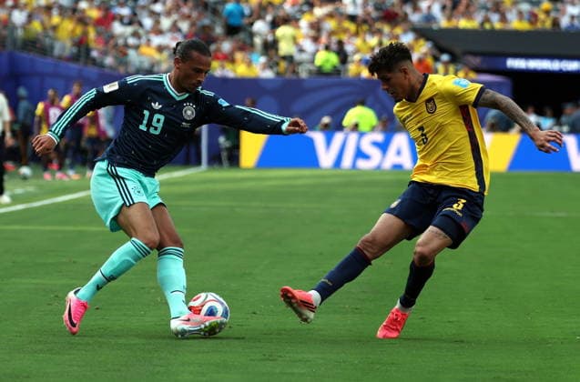 FIFA World Cup, WM, Weltmeisterschaft, Fussball 2026 - Group E - Ecuador vs Germany Leroy Sane of Germany (L) and Piero Hincapie of Ecuador in action during the FIFA World Cup 2026 group stage match Ecuador against Germany, in New Jersey, USA, 25 June 2026. NEW JERSEY United States  Copyright: xSARAHxYENESELx