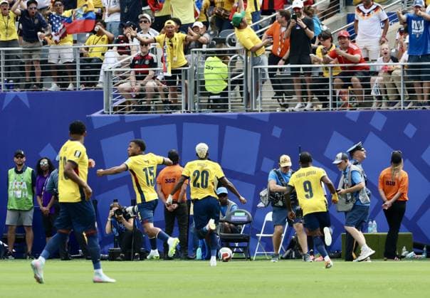 RECORD DATE NOT STATED Germany vs Ecuador FIFA World Cup, WM, Weltmeisterschaft, Fussball 2026. (SPO) Germany vs Ecuador FIFA World Cup 2026. June 25, 2026, New Jersey, USA: Angulo 20 of Ecuador scored and celebrates his goal with teammates during soccer match between Germany and Ecuador in group E during FIFA World Cup 2026 at MetLife stadium in New Jersey. Credit: Niyi Fote Thenews2(Foto: Niyi Fote Thenews2 imago images) SPO  Copyright: xNiyixFotex