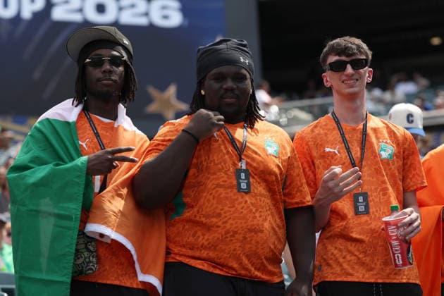Fans cheer prior to a Group E match of the 2026 FIFA World Cup, WM, Weltmeisterschaft, Fussball between Curacao and Ivory Coast at Lincoln Financial Field in Philadelphia, USA, 25 June 2026. FIFA World Cup 2026: Group E Curacao - Ivory Coast !ACHTUNG: NUR REDAKTIONELLE NUTZUNG!  Copyright: xDavidxTorox GR4444 20260625-55020711189_1