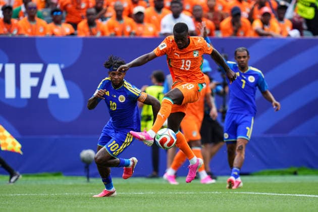 June 25, 2026: Ivory Coast Forward Nicolas Pepe (19) controls the ball during the first half of a World Cup Match against Curacao at Philadelphia Stadium in Philadelphia, Pennsylvania. CSM Philadelphia United States of America - ZUMAc04_ 20260625_zma_c04_013 Copyright: xKylexRoddenx