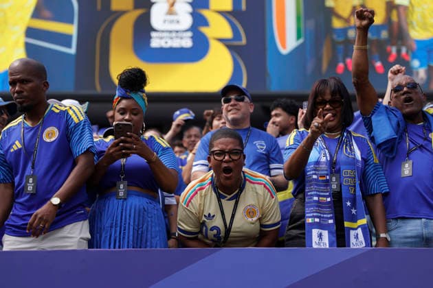 Fans cheer prior to a Group E match of the 2026 FIFA World Cup, WM, Weltmeisterschaft, Fussball between Curacao and Ivory Coast at Lincoln Financial Field in Philadelphia, USA, 25 June 2026. FIFA World Cup 2026: Group E Curacao - Ivory Coast !ACHTUNG: NUR REDAKTIONELLE NUTZUNG!  Copyright: xDavidxTorox GR4445 20260625-55020711188_1