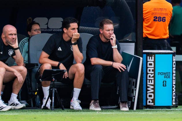 FIFA Fussball Weltmeisterschaft 2026, Gruppe E, Spiel 3, Ecuador vs Deutschand, 25.06.2026, Metlife-Stadion in New Jersey Benjamin Hübner Alfred Schreuder und Julian Nagelsmann (Deutschland) *** 2026 FIFA World Cup, Group E, Match 3, Ecuador vs. Germany, June 25, 2026, MetLife Stadium in New Jersey Benjamin Hübner, Alfred Schreuder, and Julian Nagelsmann, Germany Copyright: xBahhoxKarax