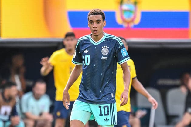 Jamal Musiala (Germany) Looks on during the FIFA World Cup, WM, Weltmeisterschaft, Fussball 2026 Group E match between Ecuador and Germany at New York New Jersey Stadium on June 25, 2026 in East Rutherford, United States. (Photo by Harry Langer DeFodi Images) - *** Jamal Musiala of Germany watches as the 2026 FIFA World Cup Group E match between Ecuador and Germany takes place at New York New Jersey Stadium on June 25, 2026, in East Rutherford, United States. Photo by Harry Langer, DeFodi Images