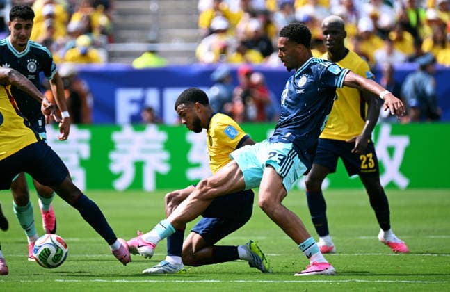 Fussball, Länderspiel, Herren, FIFA World Cup, WM, Weltmeisterschaft, Fussball 2026, Fussball-Weltmeisterschaft, USA, Gruppe E, MetLife Stadium New Jersey: Ecuador - Deutschland; Felix Nmecha (GER). Aktion *** Soccer, International Match, Men s, 2026 FIFA World Cup, Soccer World Cup, USA, Group E, MetLife Stadium, New Jersey, Ecuador, Germany, Felix Nmecha (GER), Action