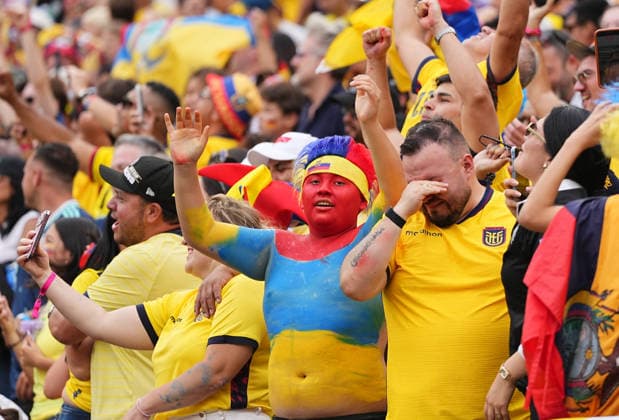 Ecuador fans (Ecuador) celebrate during Ecuador and Germany, Group I FIFA World Cup, WM, Weltmeisterschaft, Fussball 2026, Met Life Stadium, New jersey, USA on June 25, 2026. Thor Wegner DeFodi Images. (Photo by DeFodi Images) - *** Ecuador fans celebrate during the Ecuador vs. Germany match in Group I of the 2026 FIFA World Cup at MetLife Stadium in New Jersey, USA, on June 25, 2026. Photo by Thor Wegner, DeFodi Images
