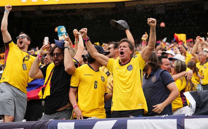 Ecuador fans (Ecuador) celebrate during Ecuador and Germany, Group I FIFA World Cup, WM, Weltmeisterschaft, Fussball 2026, Met Life Stadium, New jersey, USA on June 25, 2026. Thor Wegner DeFodi Images. (Photo by DeFodi Images) - *** Ecuador fans celebrate during the Ecuador vs. Germany match in Group I of the 2026 FIFA World Cup at MetLife Stadium in New Jersey, USA, on June 25, 2026. Photo by Thor Wegner, DeFodi Images