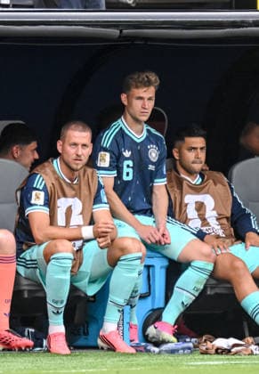 Joshua Kimmich (Germany) Looks on during the FIFA World Cup, WM, Weltmeisterschaft, Fussball 2026 Group E match between Ecuador and Germany at New York New Jersey Stadium on June 25, 2026 in East Rutherford, United States. (Photo by Harry Langer DeFodi Images) - *** Joshua Kimmich of Germany watches as the 2026 FIFA World Cup Group E match between Ecuador and Germany takes place at New York New Jersey Stadium on June 25, 2026, in East Rutherford, United States. Photo by Harry Langer, DeFodi Images