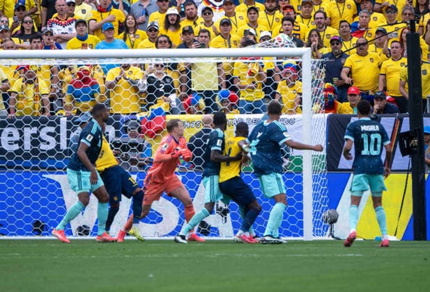 Fußball, Herren, FIFA World Cup, WM, Weltmeisterschaft, Fussball 2026, Spiel in New York New Jersey, Ecuador - Deutschland (Gruppe E, 3. Spieltag), Gonzalo Plata (Ecuador) erzielt das Tor zum 2:1 gegen Jonathan Tah (Deutschland), Torhüter Manuel Neuer (Deutschland), Antonio Rüdiger (Deutschland) und Malick Thiaw (Deutschland), 25.06. 2026, *** Soccer, Men s, 2026 FIFA World Cup, Match in New York, New Jersey, Ecuador vs. Germany, Group E, Matchday 3, Gonzalo Plata of Ecuador scores the goal to make it 2–1 against Jonathan Tah of Germany, goalkeeper Manuel Neuer of Germany, Antonio Rüdiger of Germany, and Malick Thiaw of Germany, June 25, 2026, Copyright: xMatthiasxKochx