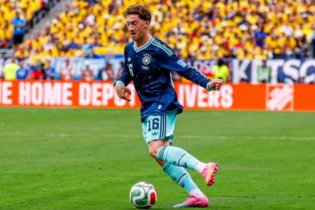 Angelo Stiller of Germany passes the ball , Group E - FIFA World Cup, WM, Weltmeisterschaft, Fussball 2026, Ecuador v Germany, New York New Jersey Stadium, June 25, 2026, East Rutherford, United States.