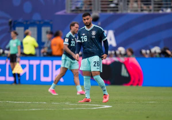 Deniz Undav (Germany, 26) enttaeuscht, enttaeuscht schauend, dissapointed, traurig, frustiert, frust, gefrustet, frustrated nach dem Gegentor zum 2-1 FIFA World Cup, WM, Weltmeisterschaft, Fussball 2026: Ecuador vs Deutschland 25 June 2026, FIFA World Cup 2026: Ecuador vs Deutschland (Group E, Matchday 3) at New York New Jersey Stadium in East Rutherford, New Jersey, USA. *** Deniz Undav, Germany, 26, looking disappointed, disappointed, sad, frustrated, frustrated, frustrated, frustrated after conceding the goal that made the score 2–1 in the 2026 FIFA World Cup match between Ecuador and Germany on June 25, 2026, 2026 FIFA World Cup: Ecuador vs. Germany, Group E, Matchday 3 at New York–New Jersey Stadium in East Rutherford, New Jersey, USA Copyright: HMBxMedia xMarcoxBader