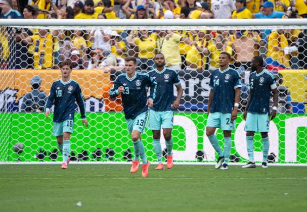 Fußball, Herren, FIFA World Cup, WM, Weltmeisterschaft, Fussball 2026, Spiel in New York New Jersey, Ecuador - Deutschland (Gruppe E, 3. Spieltag), v. l. Angelo Stiller (Deutschland), Pascal Groß (Deutschland), Jonathan Tah (Deutschland), Malick Thiaw (Deutschland), Antonio Rüdiger (Deutschland), Enttäuschung nach Gegentor zum 2:1, 25.06. 2026, *** Soccer, Men s, 2026 FIFA World Cup, Match in New York and New Jersey, Ecuador vs. Germany, Group E, Matchday 3, v l Angelo Stiller (Germany), Pascal Groß (Germany), Jonathan Tah (Germany), Malick Thiaw (Germany), Antonio Rüdiger (Germany), Disappointment after conceding the goal that made it 2–1, June 25, 2026, Copyright: xMatthiasxKochx