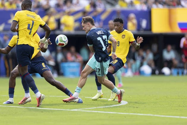 Ecuador v Germany - FIFA World Cup, WM, Weltmeisterschaft, Fussball 2026 - Group E NEW JERSEY, USA - JUNE 25: Florian Wirtz (17) of Germany in action during the 2026 FIFA World Cup First Stage Group E match between Ecuador and Germany at New Jersey Stadium (MetLife Stadium) in East Rutherford, New Jersey, USA, on June 25, 2026 Sathire Kelpa Anadolu New Jersey United States. Editorial use only. Please get in touch for any other usage.  Copyright: x2026xAnadoluxSathirexKelpax