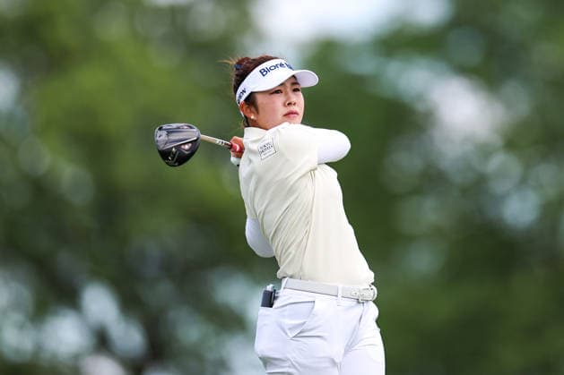 Miyu Yamashita of Japan hits her tee shot on the third tee during the first round of the 2026 KPMG Women s PGA, Golf Herren Championship at Hazeltine National Golf Club on June 25, 2026 in Chaska, Minnesota. CSM. Chaska USA - ZUMAc04_ 20260625_zma_c04_144 Copyright: xStevenxGarciax