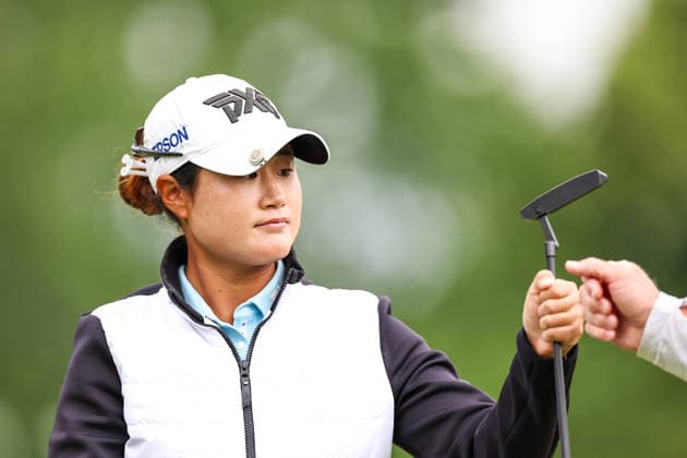 Gina Kim of the United States reacts after sinking her putt on the third green during the first round of the 2026 KPMG Women s PGA, Golf Herren Championship at Hazeltine National Golf Club on June 25, 2026 in Chaska, Minnesota. CSM. Chaska USA - ZUMAc04_ 20260625_zma_c04_147 Copyright: xStevenxGarciax
