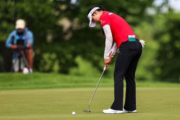 Ina Yoon of South Korea putts on the second green during the first round of the 2026 KPMG Women s PGA, Golf Herren Championship at Hazeltine National Golf Club on June 25, 2026 in Chaska, Minnesota. CSM. Chaska USA - ZUMAc04_ 20260625_zma_c04_160 Copyright: xStevenxGarciax