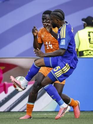 PHILADELPHIA - (lr) Oumar Diakite of Ivory Coast and Sherel Floranus of Curacao during the 2026 FIFA World Cup, WM, Weltmeisterschaft, Fussball Group E match between Curacao and Ivory Coast at Philadelphia Stadium on June 25, 2026, in Philadelphia, United States. MAURICE VAN STEEN ANP FIFA World Cup 2026 - Group E 2026 xVIxANPxSportx xxANPxIVx 561984389 originalFilename: 561984389.jpg