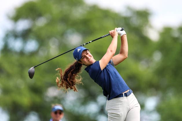 Julia Lopez Ramirez of Spain hits her tee shot on the third tee during the first round of the 2026 KPMG Women s PGA, Golf Herren Championship at Hazeltine National Golf Club on June 25, 2026 in Chaska, Minnesota. CSM. Chaska USA - ZUMAc04_ 20260625_zma_c04_169 Copyright: xStevenxGarciax