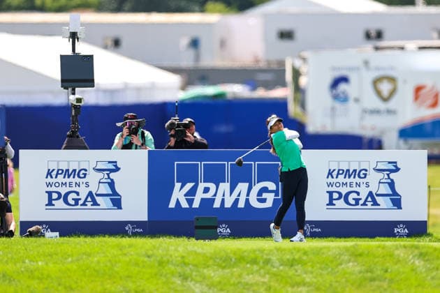 Brianna Do hits her tee shot on the ninth tee during the first round of the 2026 KPMG Women s PGA, Golf Herren Championship at Hazeltine National Golf Club on June 25, 2026 in Chaska, Minnesota. CSM. Chaska USA - ZUMAc04_ 20260625_zma_c04_172 Copyright: xStevenxGarciax