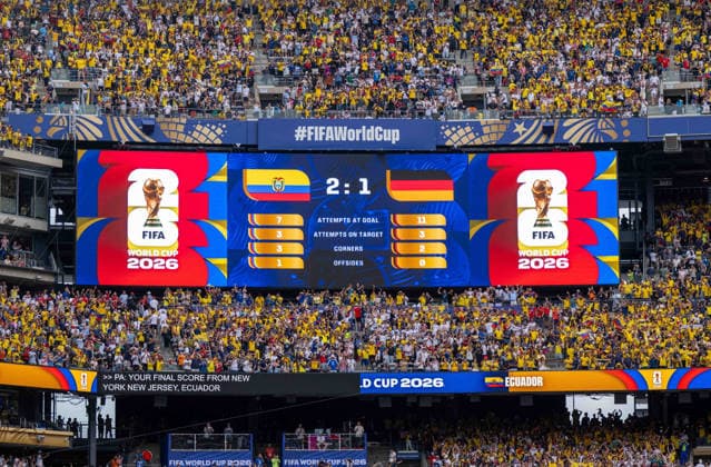 Fußball, Herren, FIFA World Cup, WM, Weltmeisterschaft, Fussball 2026, Spiel in New York New Jersey, Ecuador - Deutschland (Gruppe E, 3. Spieltag), Anzeigetafel mit 2:1-Endstand, 25.06. 2026, *** Soccer, Men s, 2026 FIFA World Cup, Match in New York, New Jersey, Ecuador vs. Germany, Group E, Matchday 3, Scoreboard showing a final score of 2–1, June 25, 2026, Copyright: xMatthiasxKochx