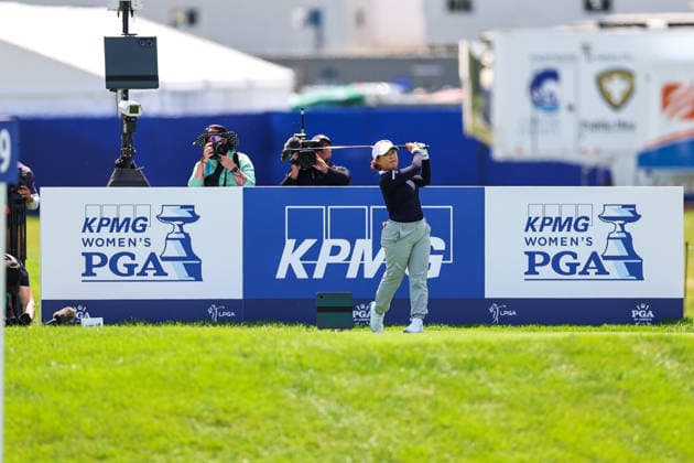 Jiwon Jeon of South Korea hits her tee shot on the ninth tee during the first round of the 2026 KPMG Women s PGA, Golf Herren Championship at Hazeltine National Golf Club on June 25, 2026 in Chaska, Minnesota. CSM. Chaska USA - ZUMAc04_ 20260625_zma_c04_174 Copyright: xStevenxGarciax