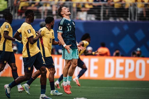Fußball Herren FIFA Fußball-Weltmeisterschaft 2026 Gruppe E Ecuador vs. Deutschland 25.06.2026 Florian Wirtz ( 17, Deutschland) ärgert sich New Jersey New York New Jersey Stadion New Jersey United States of America *** Men s Soccer 2026 FIFA World Cup Group E Ecuador vs. Germany June 25, 2026 Florian Wirtz 17, Germany Frustrated New Jersey New York New Jersey Stadium New Jersey United States of America