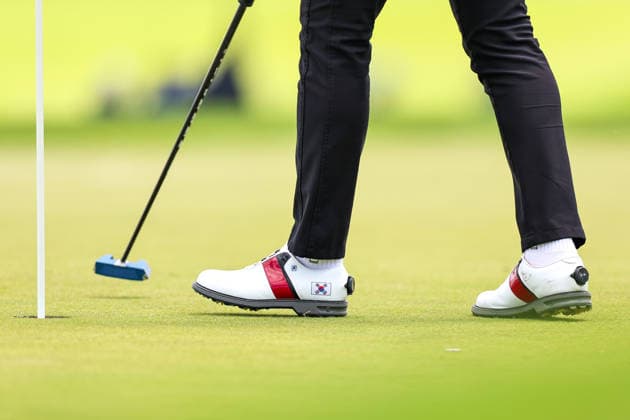 Details on the shoes of A Lim Kim of South Korea during the first round of the 2026 KPMG Women s PGA, Golf Herren Championship at Hazeltine National Golf Club on June 25, 2026 in Chaska, Minnesota. CSM. Chaska USA - ZUMAc04_ 20260625_zma_c04_184 Copyright: xStevenxGarciax