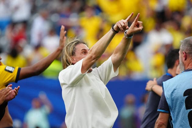 Siegesjubel Trainer Coach Sebastian Beccacece (Ecuador) - New York 25.06.2026: Deutschland vs. Ecuador, MetLife Stadium, World Cup 26 Gruppe E, 3. Spieltag *** Coach Sebastian Beccacece Celebrates Victory, Ecuador, New York, June 25, 2026, Germany vs. Ecuador, MetLife Stadium, World Cup 26, Group E, Matchday 3