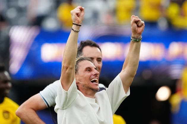 Siegesjubel Trainer Coach Sebastian Beccacece (Ecuador) - New York 25.06.2026: Deutschland vs. Ecuador, MetLife Stadium, World Cup 26 Gruppe E, 3. Spieltag *** Coach Sebastian Beccacece Celebrates Victory, Ecuador, New York, June 25, 2026, Germany vs. Ecuador, MetLife Stadium, World Cup 26, Group E, Matchday 3