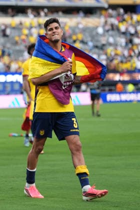 Siegesjubel mit Ehrenrunde Ecuador Moises Caicedo (Ecuador, 23), Piero Hincapie (Ecuador, 3) - New York 25.06.2026: Deutschland vs. Ecuador, MetLife Stadium, World Cup 26 Gruppe E, 3. Spieltag *** Victory celebrations with a lap of honor: Moises Caicedo (Ecuador), 23, and Piero Hincapie (Ecuador), 3. New York, June 25, 2026. Germany vs. Ecuador, MetLife Stadium, World Cup Group E, Matchday 3