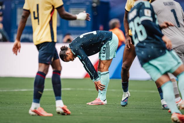 Fußball Herren FIFA Fußball-Weltmeisterschaft 2026 Gruppe E Ecuador vs. Deutschland 25.06.2026 Leroy Sane ( 19, Deutschland) ärgert sich nach einer vergebenen Chance New Jersey New York New Jersey Stadion New Jersey United States of America *** Men s Soccer 2026 FIFA World Cup Group E Ecuador vs. Germany June 25, 2026 Leroy Sané 19, Germany frustrated after a missed chance New Jersey New York New Jersey Stadium New Jersey United States of America