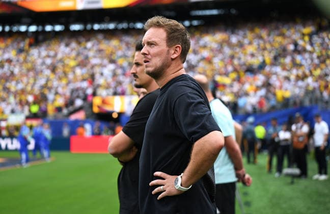 Fussball, Länderspiel, Herren, FIFA World Cup, WM, Weltmeisterschaft, Fussball 2026, Fussball-Weltmeisterschaft, USA, Gruppe E, MetLife Stadium New Jersey: Ecuador - Deutschland 2:1; Bundestrainer Julian Nagelsmann (GER) vor der Nationalhymne. *** Soccer, International Match, Men s, 2026 FIFA World Cup, Soccer World Cup, USA, Group E, MetLife Stadium, New Jersey, Ecuador vs. Germany 2–1, German National Team Coach Julian Nagelsmann (GER) before the national anthem