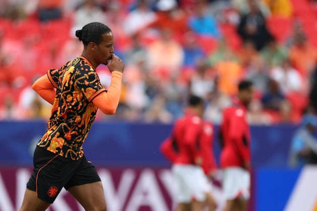 Virgil Van Dijk of the Netherlands warms up before a Group F match at the 2026 FIFA World Cup, WM, Weltmeisterschaft, Fussball between Tunisia and the Netherlands at Arrowhead Stadium in Kansas, United States, 25 June 2026. FIFA World Cup 2026 - Group F Tunisia vs. Netherlands !ACHTUNG: NUR REDAKTIONELLE NUTZUNG!  Copyright: xJuanxIgnacioxRoncoronix GR5046 20260625-55020711857_1