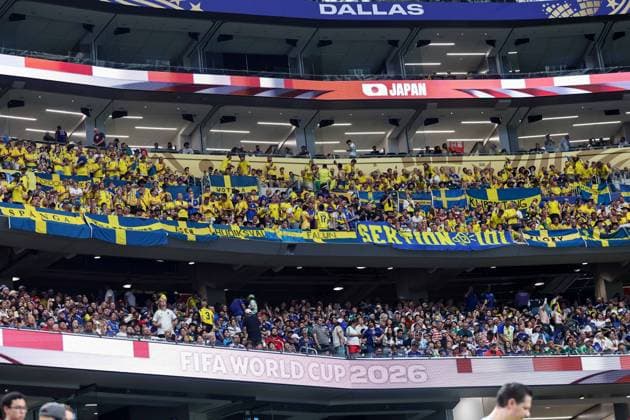 . The supporters of Sweden during the FIFA World Cup, WM, Weltmeisterschaft, Fussball 2026 Group F match between Japan and Sweden at Dallas Stadium on June 25, 2026 in Dallas, United States. (Photo by Torbjorn Tande DeFodi Images) - *** Sweden fans during the 2026 FIFA World Cup Group F match between Japan and Sweden at Dallas Stadium on June 25, 2026, in Dallas, United States. Photo by Torbjorn Tande, DeFodi Images