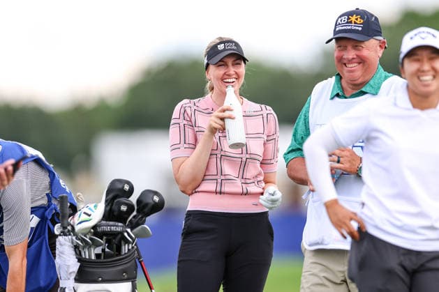 Olivia Cowan of Germany reacts on the ninth tee box during the first round of the 2026 KPMG Women s PGA, Golf Herren Championship at Hazeltine National Golf Club on June 25, 2026 in Chaska, Minnesota. CSM. Golf 2026: KPMG Women s PGA Championship Round One  - ZUMAc04_ 20260625_zma_c04_236 Copyright: xStevenxGarciax