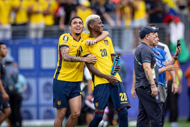 FOOTBALL : Allemagne vs Equateur- Coupe du monde FIFA 2026. Stade de Newark, New Jersey, Etats-Unis. 25-06-2026 CÃ lÃ bration de l Ã quipe de Ecuador apres avoir remportÃ la victoire. Kendry Paez 10 (Ecuador) et John Mercado 20 (Ecuador)  Copyright: xx