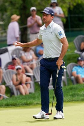 June 25, 2026, Cromwell, Connecticut, USA: Nick Taylor (CAN) waves to the gallery after putting the 7th green during the first round of the 2026 Travelers Championship at TPC River Highlands. GOLF 2026: Travelers Championship - Round 1  - ZUMAw109 20260625_fap_w109_009 Copyright: xDebbyxWongx