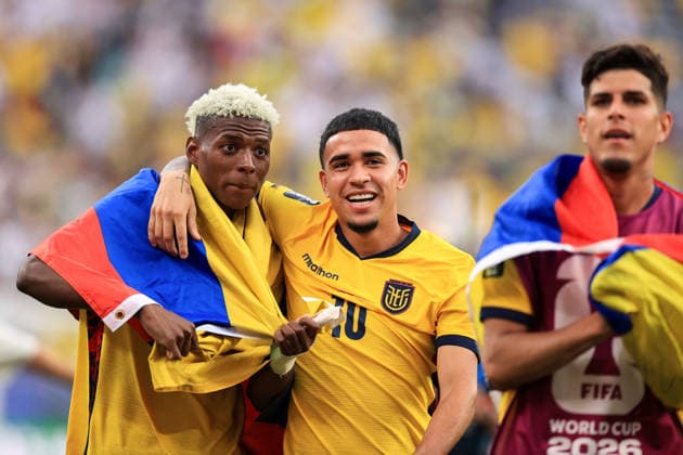 Football - FIFA World Cup, WM, Weltmeisterschaft, Fussball - Group E - Ecuador v Germany 25th June 2026 - FIFA World Cup - Group E - Ecuador v Germany - Nilson Angulo of Ecuador and Kendry Paez of Ecuador celebrate victory - Photo: Simon Stacpoole Offside. New Jersey USA *** Fußball – FIFA-Weltmeisterschaft, Gruppe E: Ecuador gegen Deutschland, 25. Juni 2026 – FIFA-Weltmeisterschaft, Gruppe E: Ecuador gegen Deutschland – Nilson Angulo (Ecuador) und Kendry Paez (Ecuador) feiern den Sieg. Foto: Simon Stacpoole, Offside, New Jersey, USA  Copyright: xSimonxStacpoolexOffside