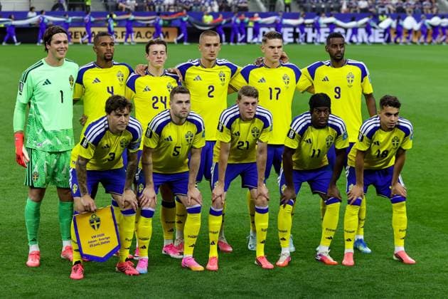 . Teamphoto from Sweden during the FIFA World Cup, WM, Weltmeisterschaft, Fussball 2026 Group F match between Japan and Sweden at Dallas Stadium on June 25, 2026 in Dallas, United States. (Photo by Torbjorn Tande DeFodi Images) - *** Team photo from Sweden during the 2026 FIFA World Cup Group F match between Japan and Sweden at Dallas Stadium on June 25, 2026, in Dallas, United States. Photo by Torbjorn Tande, DeFodi Images