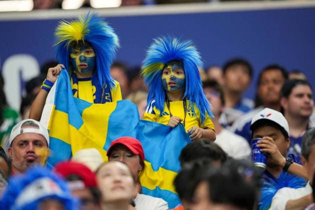 . The supporters of Sweden during the FIFA World Cup, WM, Weltmeisterschaft, Fussball 2026 Group F match between Japan and Sweden at Dallas Stadium on June 25, 2026 in Dallas, United States. (Photo by Torbjorn Tande DeFodi Images) - *** Sweden fans during the 2026 FIFA World Cup Group F match between Japan and Sweden at Dallas Stadium on June 25, 2026, in Dallas, United States. Photo by Torbjorn Tande, DeFodi Images