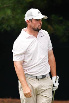June 25, 2026, Cromwell, Connecticut, USA: Alex Fitzpatrick (ENG) watches his tee shot off the 8th hole during the first round of the 2026 Travelers Championship at TPC River Highlands. Cromwell USA - ZUMAw109 20260625_fap_w109_016 Copyright: xDebbyxWongx