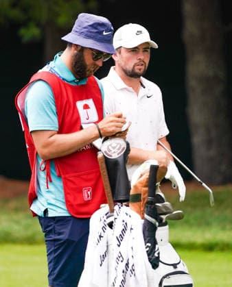 June 25, 2026, Cromwell, Connecticut, USA: Alex Fitzpatrick (ENG) (L) and his caddie, Peter Blyfield, wait on the 8th tee during the first round of the 2026 Travelers Championship at TPC River Highlands. Cromwell USA - ZUMAw109 20260625_fap_w109_022 Copyright: xDebbyxWongx