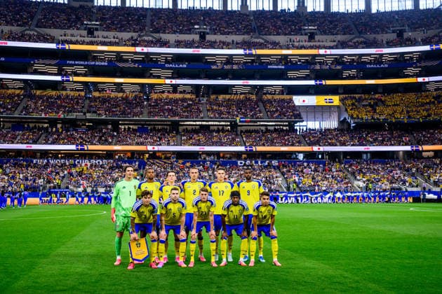 260625 Top left; Goalkeeper Jacob Widell Zetterström, Isak Hien, Elliot Stroud, Gustaf Lagerbielke, Viktor Gyökeres and Alexander Isak, bottom left; Victor Nilsson Lindelöf, Gabriel Gudmundsson, Alexander Bernhardsson, Anthony Elanga and Yasin Ayari of Sweden during the FIFA World Cup, WM, Weltmeisterschaft, Fussball 2026 football match between Japan and Sweden on June 25, 2026 in Dallas. Photo: Petter Arvidson BILDBYRAN kod PA PA1259 bbeng fotboll football soccer fotball vm fotbolls-vm fotball-vm fotbolls-vm 2026 fifa world cup 2026 sverige sweden sverige a japan *** 260625 Top left: Goalkeeper Jacob Widell Zetterström, Isak Hien, Elliot Stroud, Gustaf Lagerbielke, Viktor Gyökeres, and Alexander Isak; bottom left: Victor Nilsson Lindelöf, Gabriel Gudmundsson, Alexander Bernhardsson, Anthony Elanga, and Yasin Ayari of Sweden during the 2026 FIFA World Cup soccer match between Japan and Sweden on June 25, 2026 in Dallas. Photo by Petter Arvidson. BILDBYRAN code PA PA1259 bbeng soccer football fotball World Cup 2026 FIFA World Cup 2026 Sweden Sweden A Japan  Copyright: PETTERxARVIDSON BB260625PA070