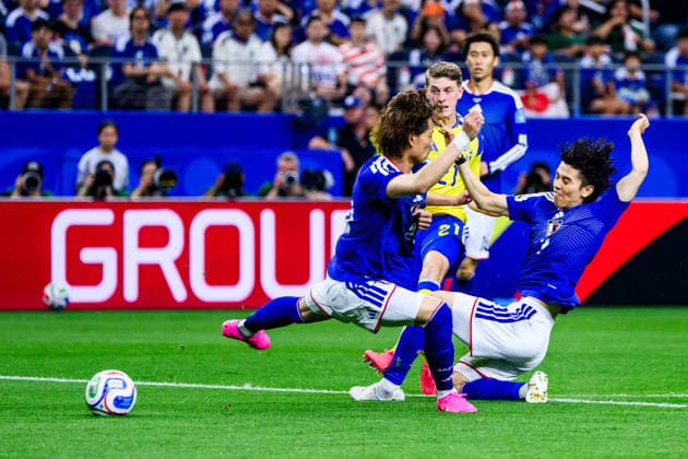 260625 Alexander Bernhardsson of Sweden and Ao Tanaka of Japan during the FIFA World Cup, WM, Weltmeisterschaft, Fussball 2026 football match between Japan and Sweden on June 25, 2026 in Dallas. Photo: Petter Arvidson BILDBYRAN kod PA PA1259 bbeng fotboll football soccer fotball vm fotbolls-vm fotball-vm fotbolls-vm 2026 fifa world cup 2026 sverige sweden sverige a japan *** June 25, 2026: Alexander Bernhardsson of Sweden and Ao Tanaka of Japan during the 2026 FIFA World Cup soccer match between Japan and Sweden on June 25, 2026 in Dallas. Photo by Petter Arvidson. BILDBYRAN code PA PA1259 bbeng soccer football fotball World Cup soccer World Cup 2026 FIFA World Cup 2026 Sweden Sweden A Japan  Copyright: PETTERxARVIDSON BB260625PA073